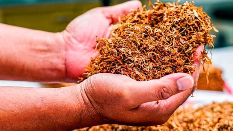 Dalla pipa alla sigaretta elettronica: l’evoluzione storica del fumo