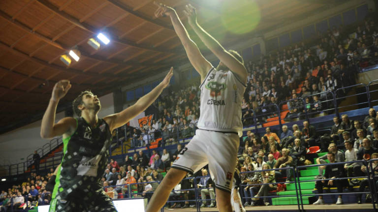 Basket B, Cesena anticipa a Ozzano Emilia