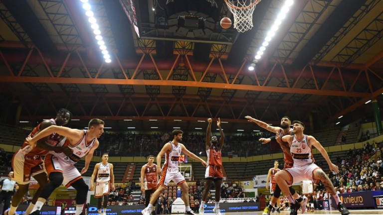 Basket A2 play-off, l'Unieuro torna a giocare a Forlì