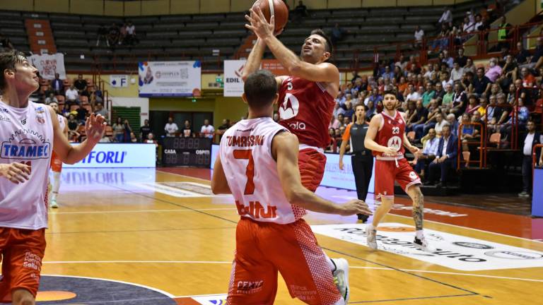 Basket A2, Unieuro domani in campo a Cento in amichevole