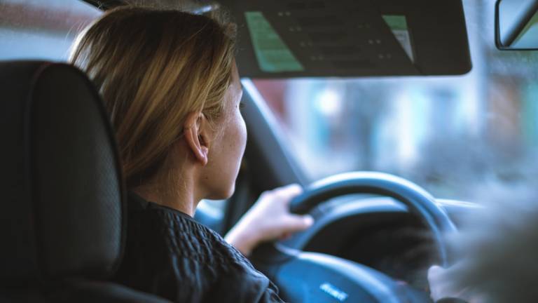 Gatteo, al volante con un tasso alcolemico cinque volte oltre il limite, provoca un incidente: donna 36enne denunciata