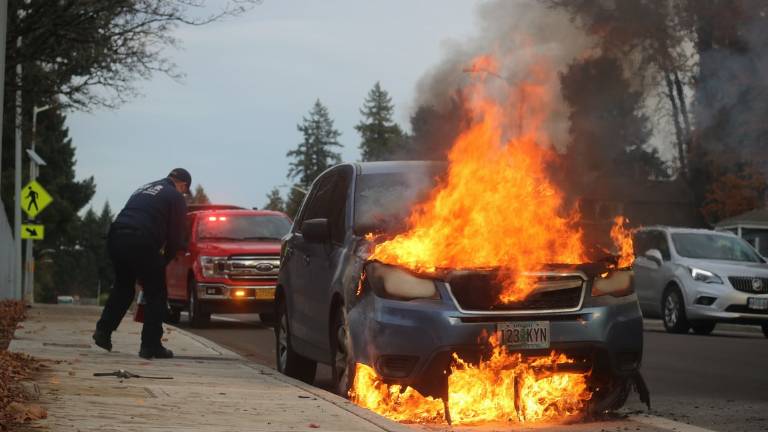 San Marino, auto in fiamme a Borgo Maggiore