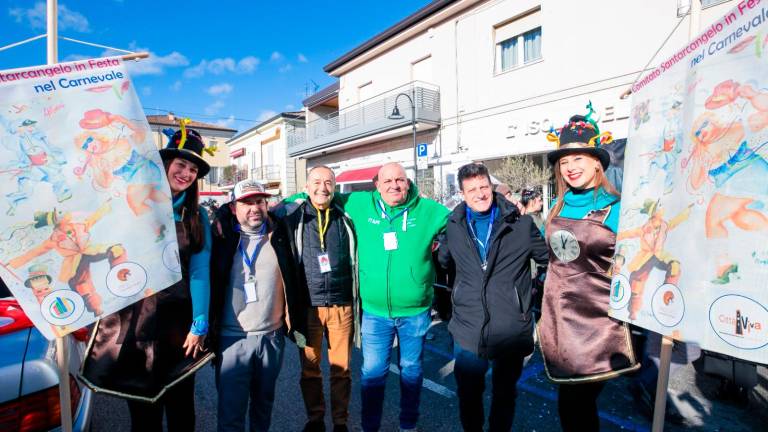 Carnevale, 10mila in piazza con Samira Lui a Santarcangelo GALLERY