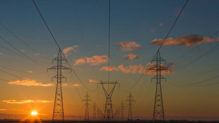 Ravenna, energia elettrica aumentata del 111,7% in un anno e il pil provinciale del 2023 sarà negativo