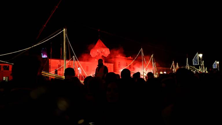Cesenatico, “questo è il momento più complicato per un sindaco...” ma alla fine del conto alla rovescia il presepe si accende VIDEO GALLERY