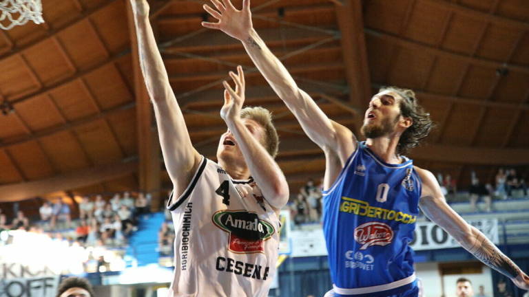 Basket B, il neo-acquisto di Rimini Andrea Tassinari sospeso dal tribunale antidoping