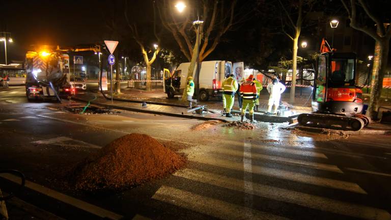 Rotta una condotta idrica, Ravenna si risveglia senz’acqua. Scuole aperte. Operai al lavoro in viale Farini GALLERY