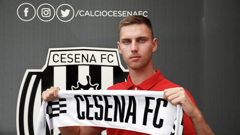 Calcio C, il difensore centrale croato Ivan Kontek ha firmato un biennale con il Cesena