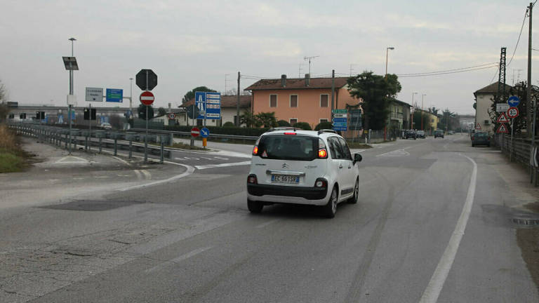Cesena, stop ai camion in via San Cristoforo in zona Secante
