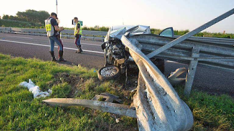 Bagnacavallo, una 24enne di Lugo muore in un incidente in A14