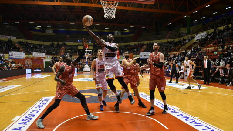 Basket A2 play-off, l'Unieuro a Desio per sorprendere subito Cantù