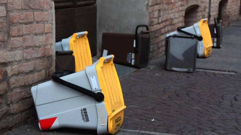 Nuove proposte per limitare i problemi di decoro in centro dovuto ai bidoncini