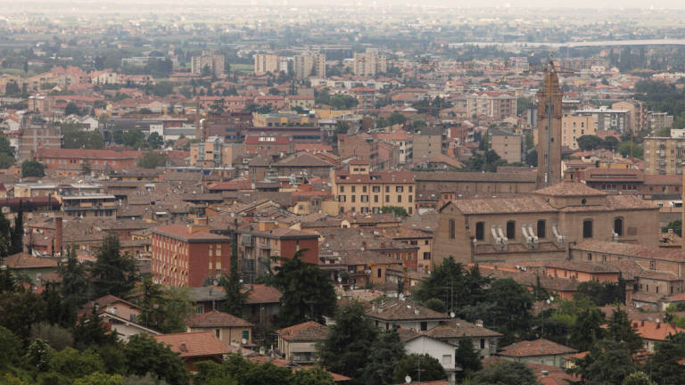 Cesena, il Covid lascia il segno: impennata di decessi nel 2020