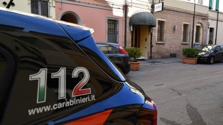 Forlì trovato morto nel cortile dell'hotel dopo un volo dal tetto: è giallo - Gallery