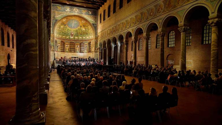 Ravenna, “Mosaico di Notte”: visite serali ai gioielli della città, i contatti per prenotarsi