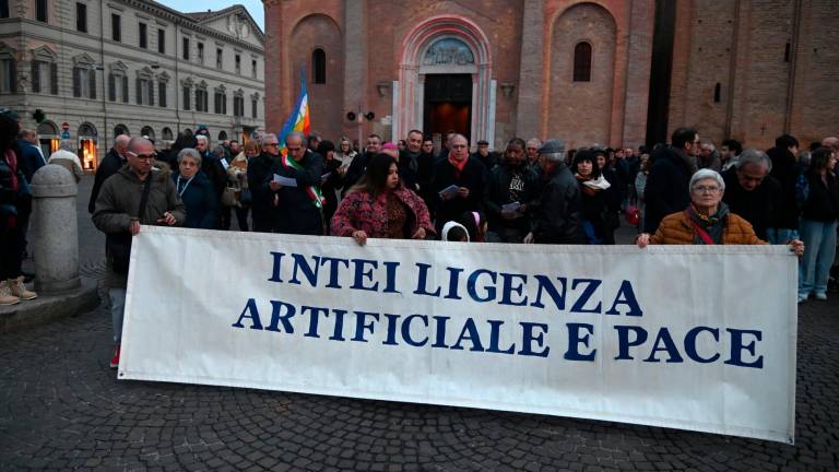 Forlì. In centinaia in marcia per la pace - GALLERY