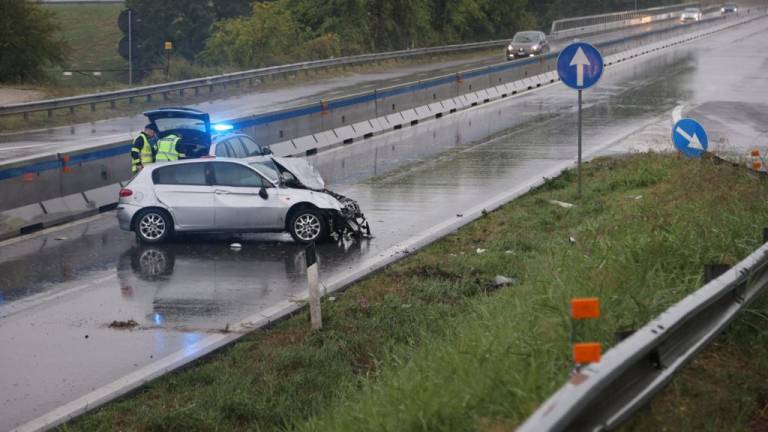 Cesena, incidente in E45: ferito grave un 40enne sbalzato dal lunotto posteriore