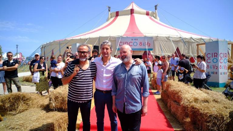 Rimini, la magia del circo dà il via ad Al Meni con Massimo Bottura