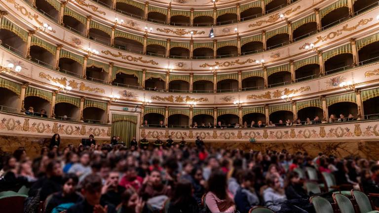 Il coraggio silenzioso condiviso da Baliani con gli studenti nei teatri di Cesena, Ravenna e Forlimpopoli