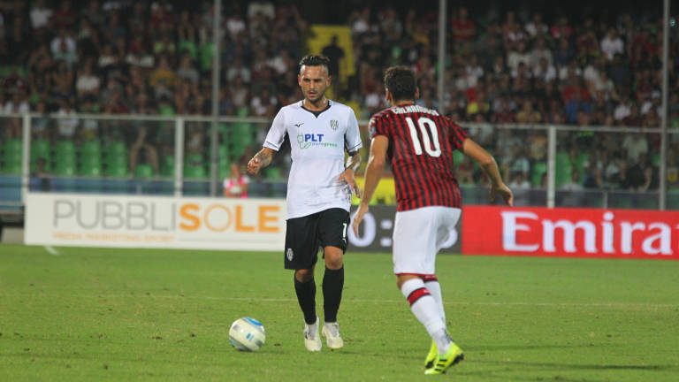 Calcio, il Cesena fa una gran figura contro il Milan (0-0) - GALLERY