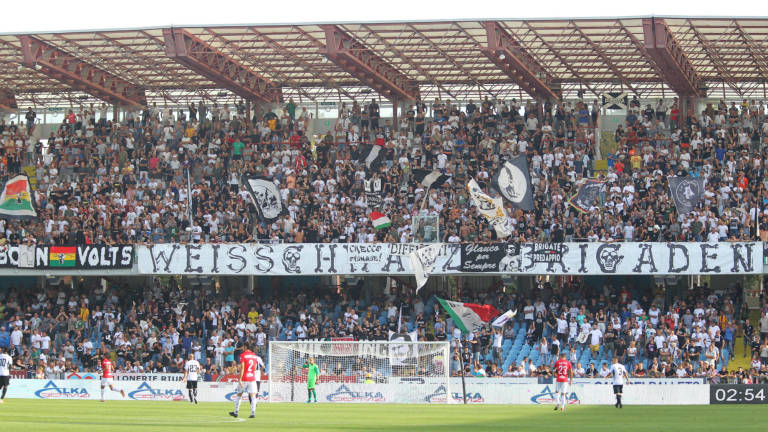 Calcio serie C, sabato i tifosi del Cesena in corteo allo stadio