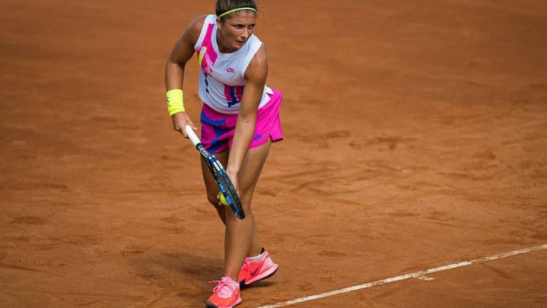 Tennis, Sara Errani saluta con rabbia il Roland Garros