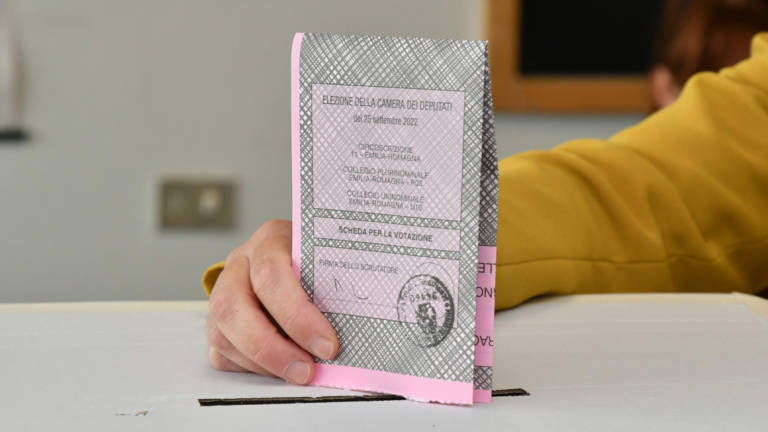 Cesena, elezioni: testa a testa tra le due candidate favorite e Pd 6 punti sopra Fdi dopo un terzo delle sezioni