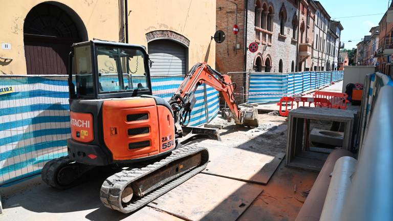 Forlì. Strada bloccata dal cantiere e incassi azzerati. Esposto al Comune di una negoziante FOTO