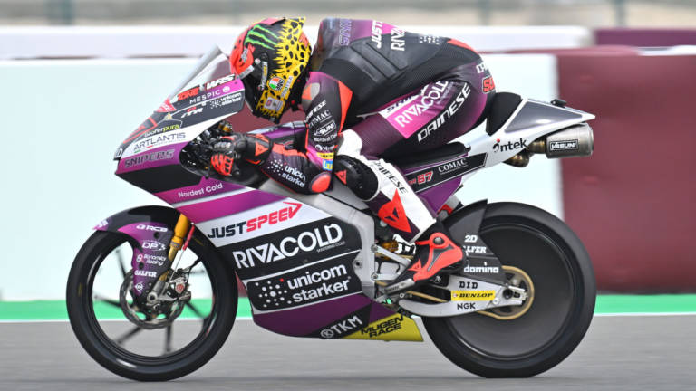 Moto3, Gp Qatar: un fantastico Andrea Migno torna a vincere dopo quasi 5 anni