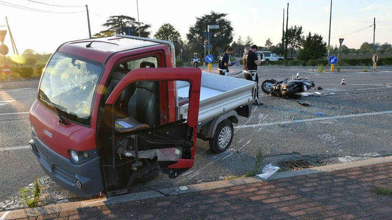 Scontro sulla via Bidente, grave un 41enne