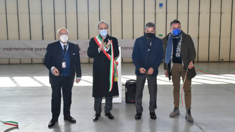 Aeroporto Forlì, nuovo hangar, Albatechnics riparerà velivoli