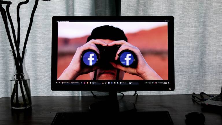 Rimini, processato per una somiglianza su Facebook e risarcito con 5mila euro: sconfitti gli investigatori improvvisati del web