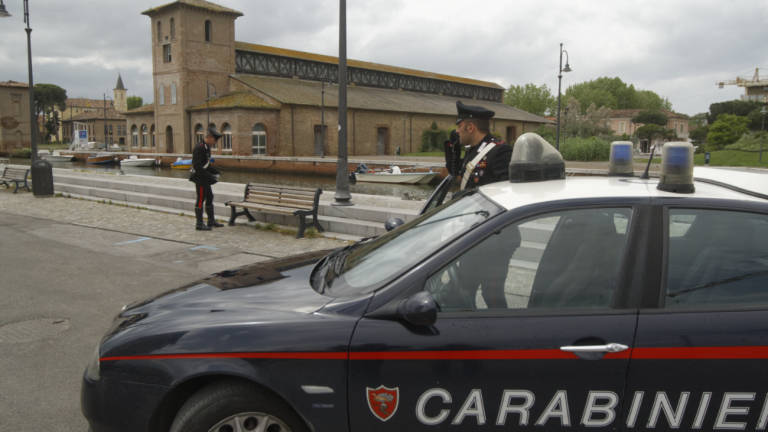 Cervia, in escandescenza coi carabinieri. Arrestato