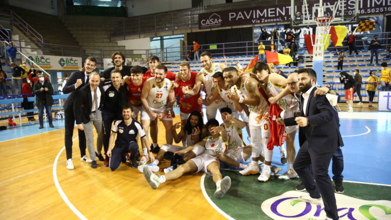 Basket A2, una super OraSì Ravenna supera Torino 75-69 nella Fase a Orologio