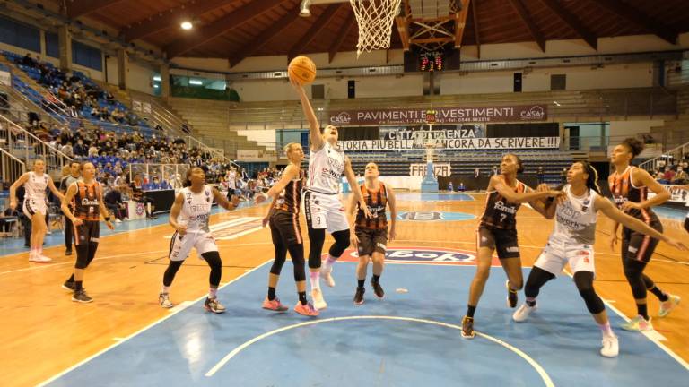 Basket A1 donne, la fotogallery di E-Work Faenza-Schio