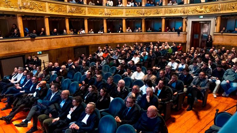 Formula Uno, a Faenza teatro Masini gremito per “Racing Bulls F1 Talk”