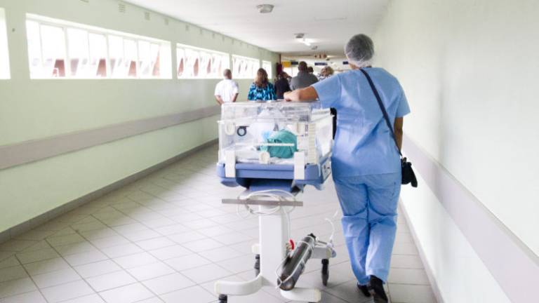 Virus, nuove assunzioni: altri 200 infermieri in corsia in Romagna