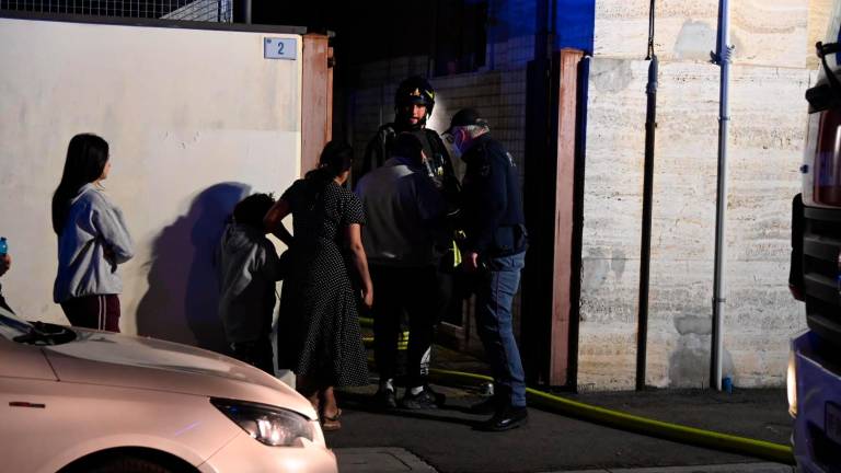 Forlì, incendio in una cantina: 21 evacuati e 5 in ospedale per accertamenti FOTOGALLERY