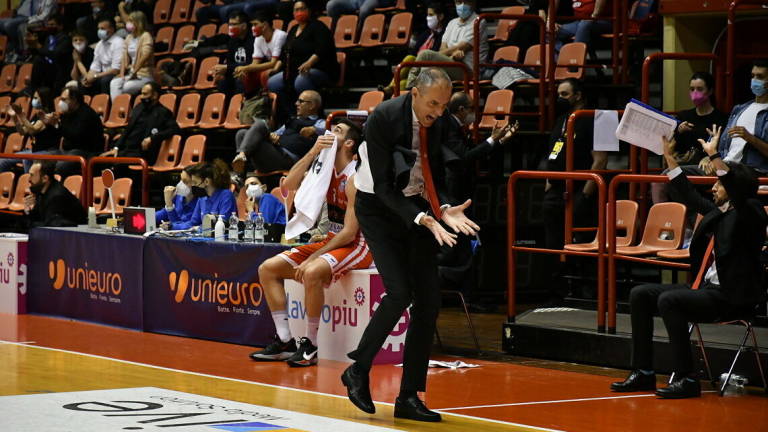 Basket A2 play-off, l'Unieuro viene punita sulla sirena - VIDEO
