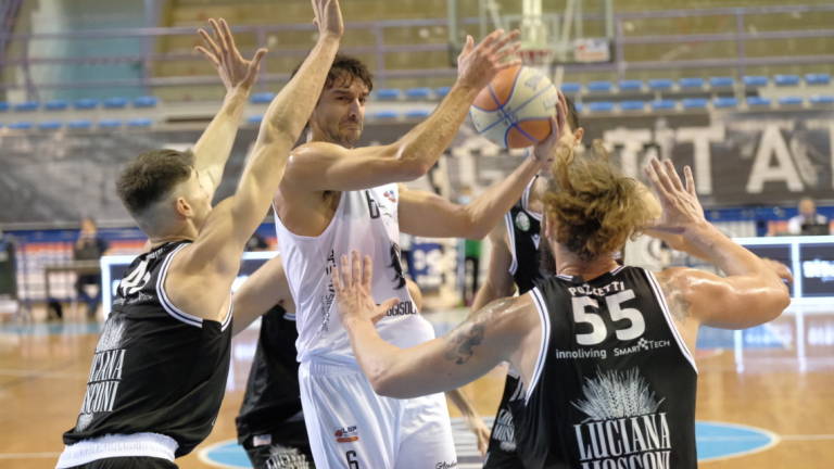 Basket B, Raggisolaris: la magia continua anche ai play-off a Ruvo di Puglia (69-80)