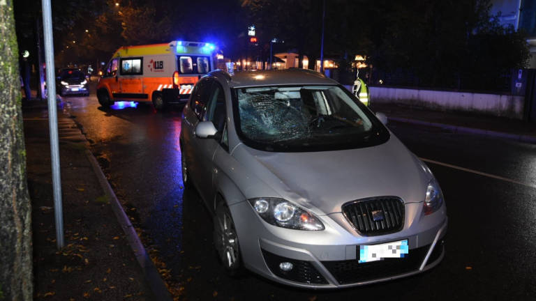 Travolta da un'auto, gravi ferite per una 67enne a Forlì