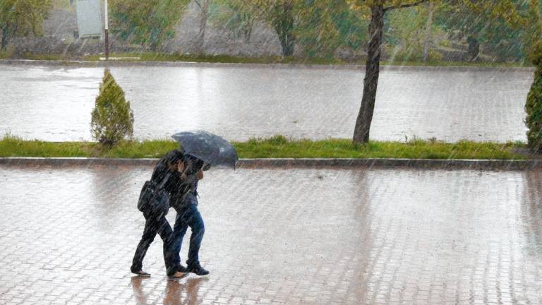 Meteo Romagna, pioggia e temporali: domenica allerta gialla