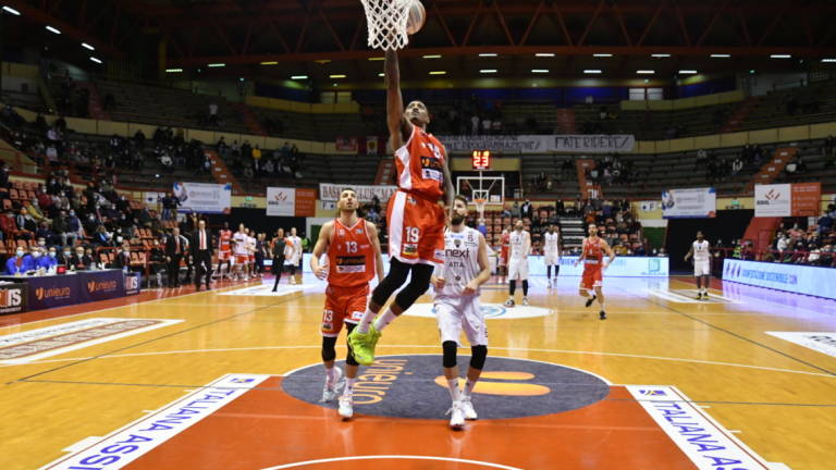 Basket A2, la fotogallery di Unieuro-Nardò 84-77