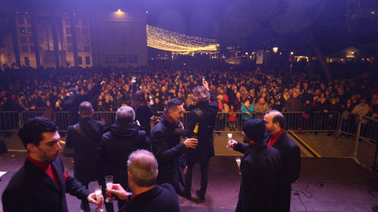 Capodanno 2023 a Cesenatico: musica e brindisi in piazza Ciceruacchio VIDEO GALLERY