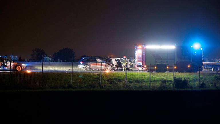 Incidente nella notte sulla A14 tra Cesena e l’uscita Valle del Rubicone, traffico bloccato e sette feriti