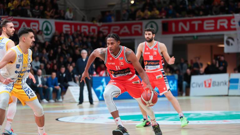 Basket A2, Unieuro e Rinascita ora fanno due conti tra Coppa e play-off