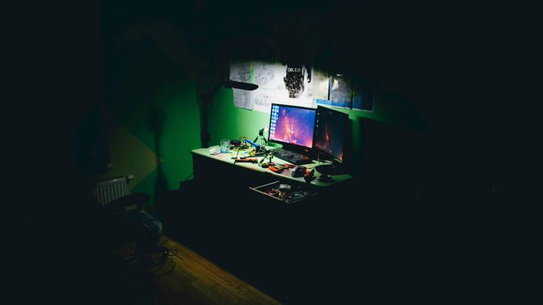 Navigavano su spazi web gestiti da organizzazioni terroristiche islamiche: perquisizioni e sequestri a Ravenna