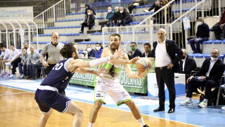 Basket B: l'Andrea Costa conferma Fazzi, i Raggisolaris rinnovano con Siberna