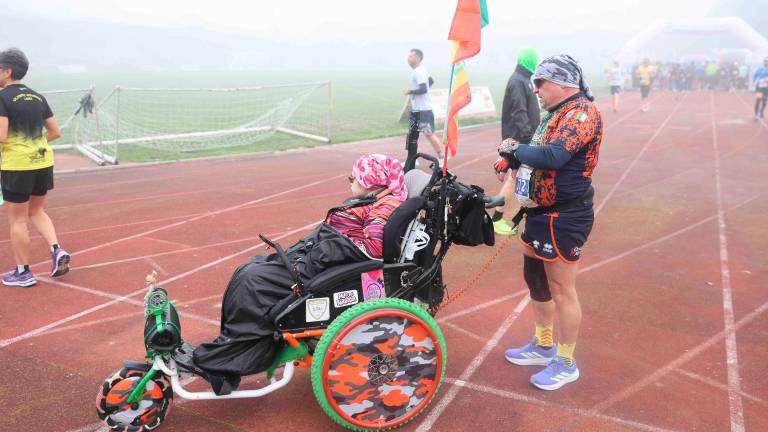 Podismo, una marea colorata al via della “Attraverso Cesenatico” VIDEO GALLERY