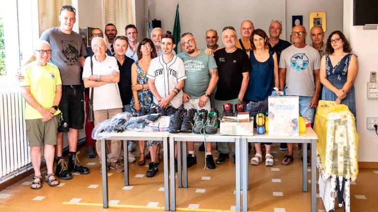 Imola, il Cai dona materiale per escursionismo alla comunità “Il Sorriso”